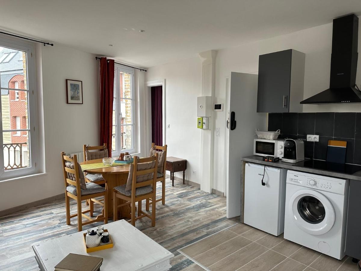 Des Beaux Appartements Deluxe Dieppe Exterior foto
