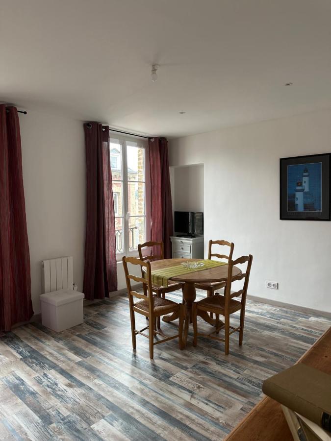 Des Beaux Appartements Deluxe Dieppe Exterior foto