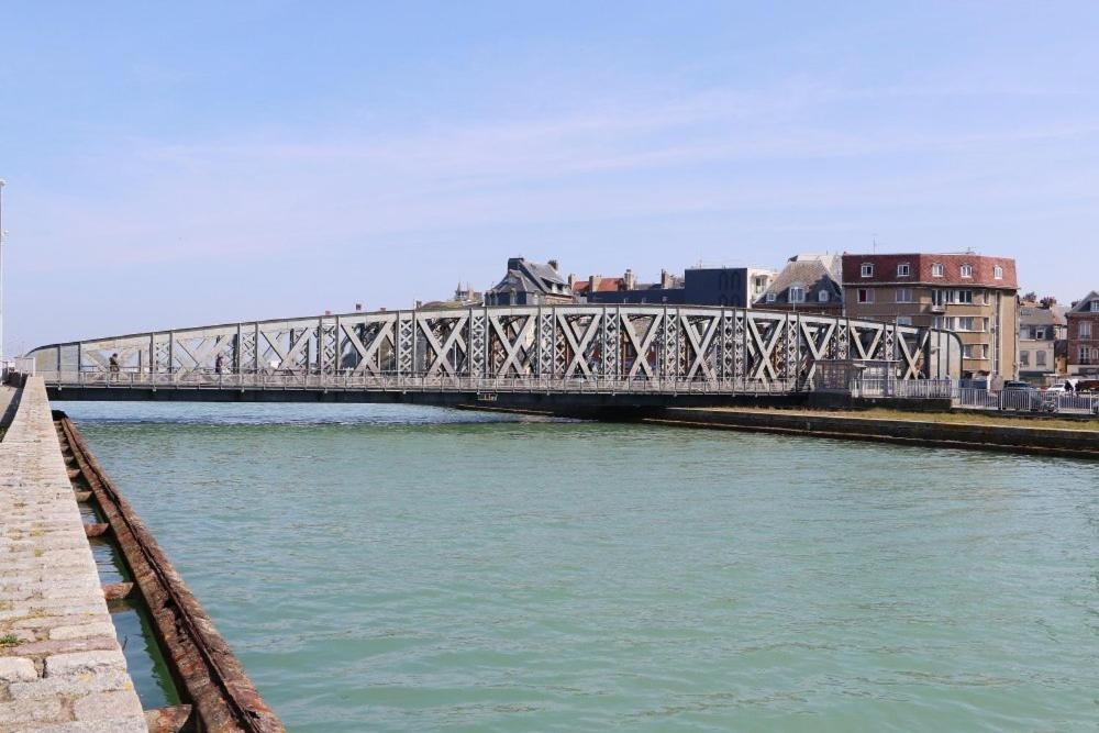 Des Beaux Appartements Deluxe Dieppe Exterior foto
